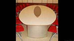 circon s-class - 6x2m - The conference table bestseller: Elegant lightness and functionality at a good price